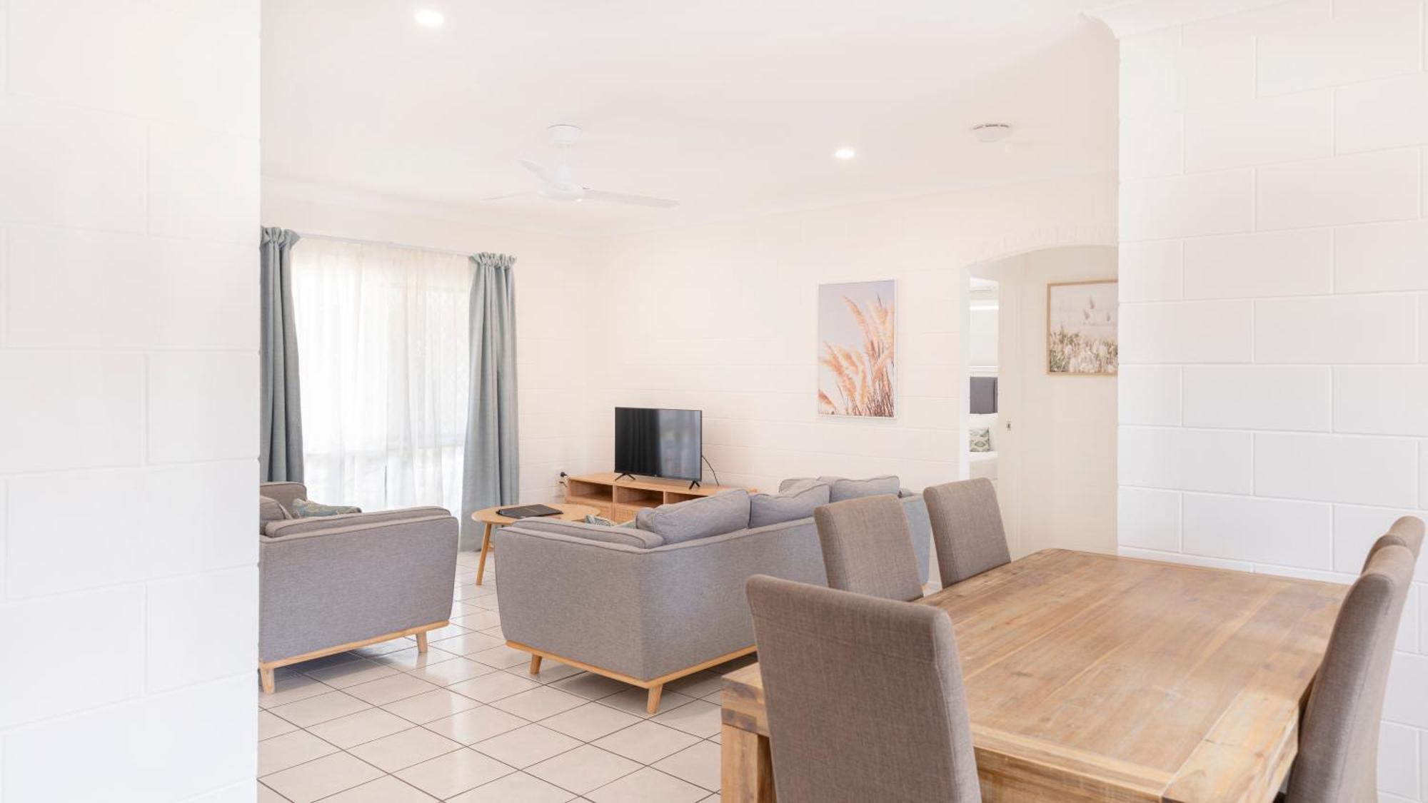 Palm View Holiday Apartments Μπόουεν Εξωτερικό φωτογραφία