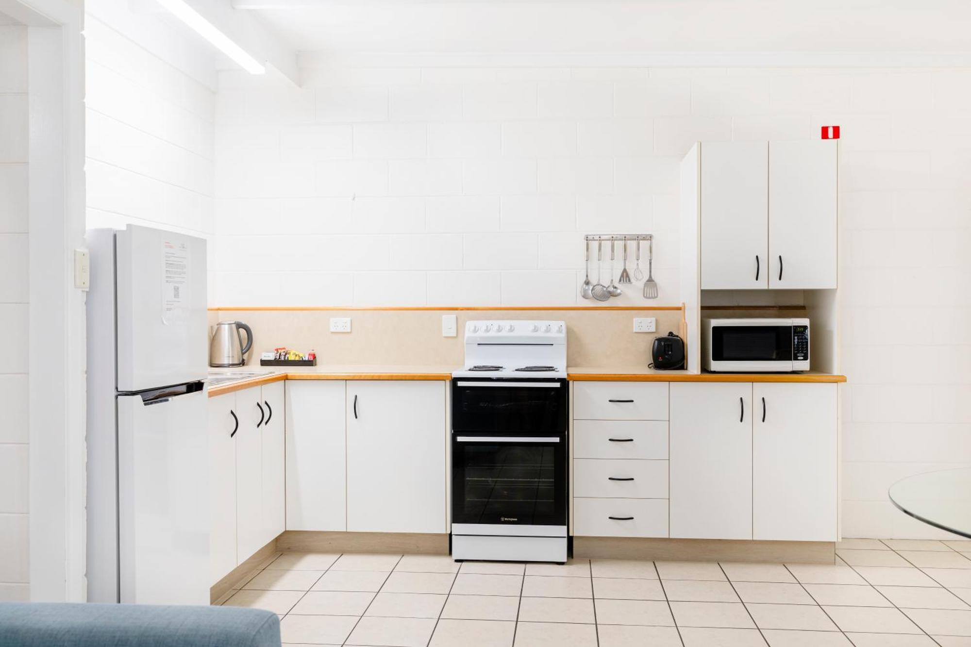 Palm View Holiday Apartments Μπόουεν Εξωτερικό φωτογραφία