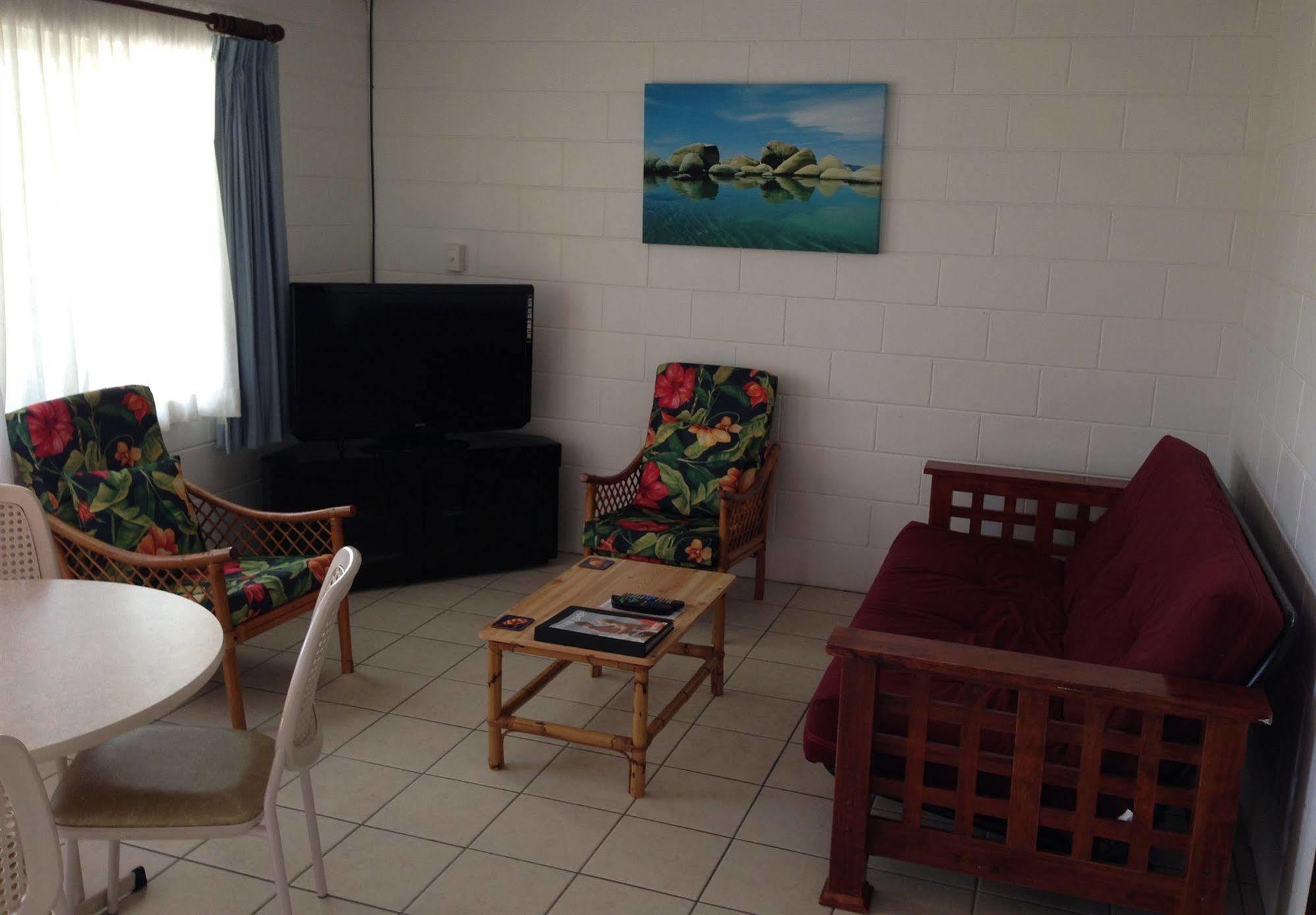 Palm View Holiday Apartments Μπόουεν Εξωτερικό φωτογραφία